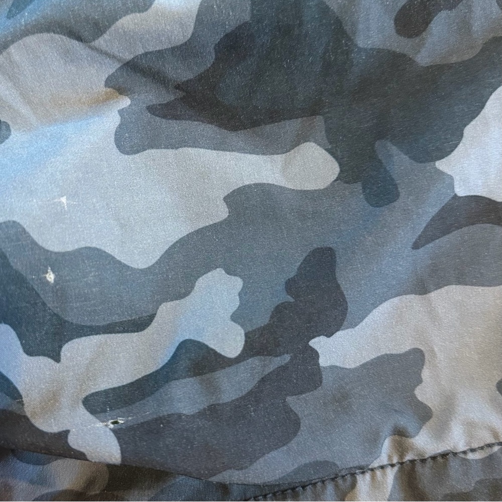 Gap Blue Camouflage Hybrid Sports Short- YXS - Picture 8 of 8